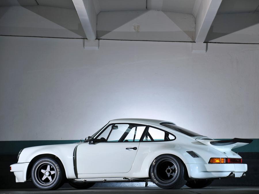  Porsche 911 Carrera RSR 3.0 Coupe 1974 года  (фото 13 из 40)